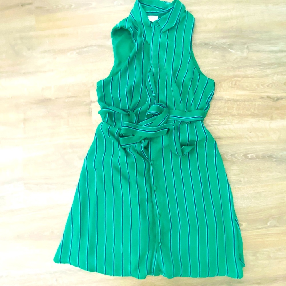 Beautiful bright green dress